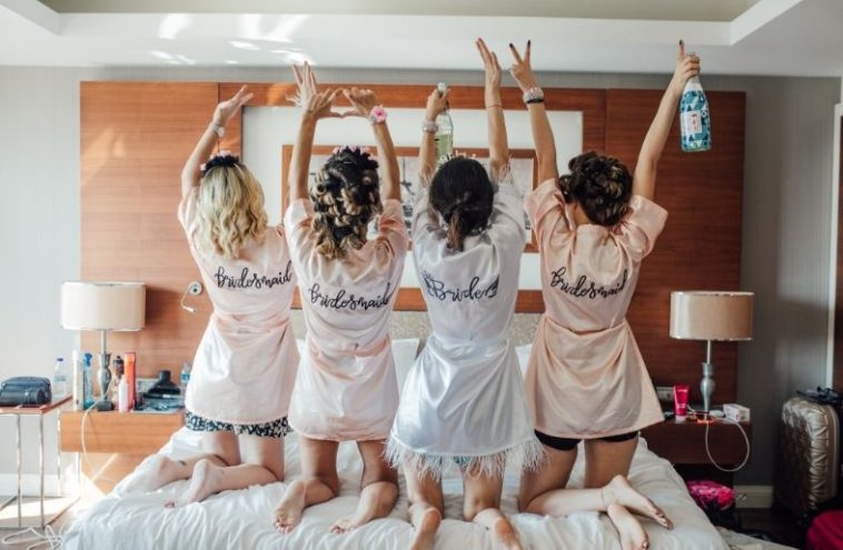 Bekarlığa Veda Elbisesi Nasıl Seçilir?