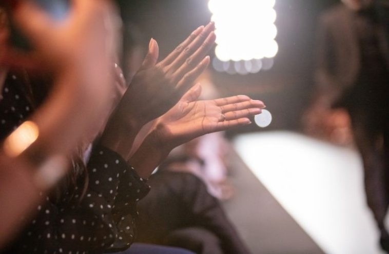 2024 Victoria’s Secret Defilesinde Yeni Yüzler ve Dönüşler